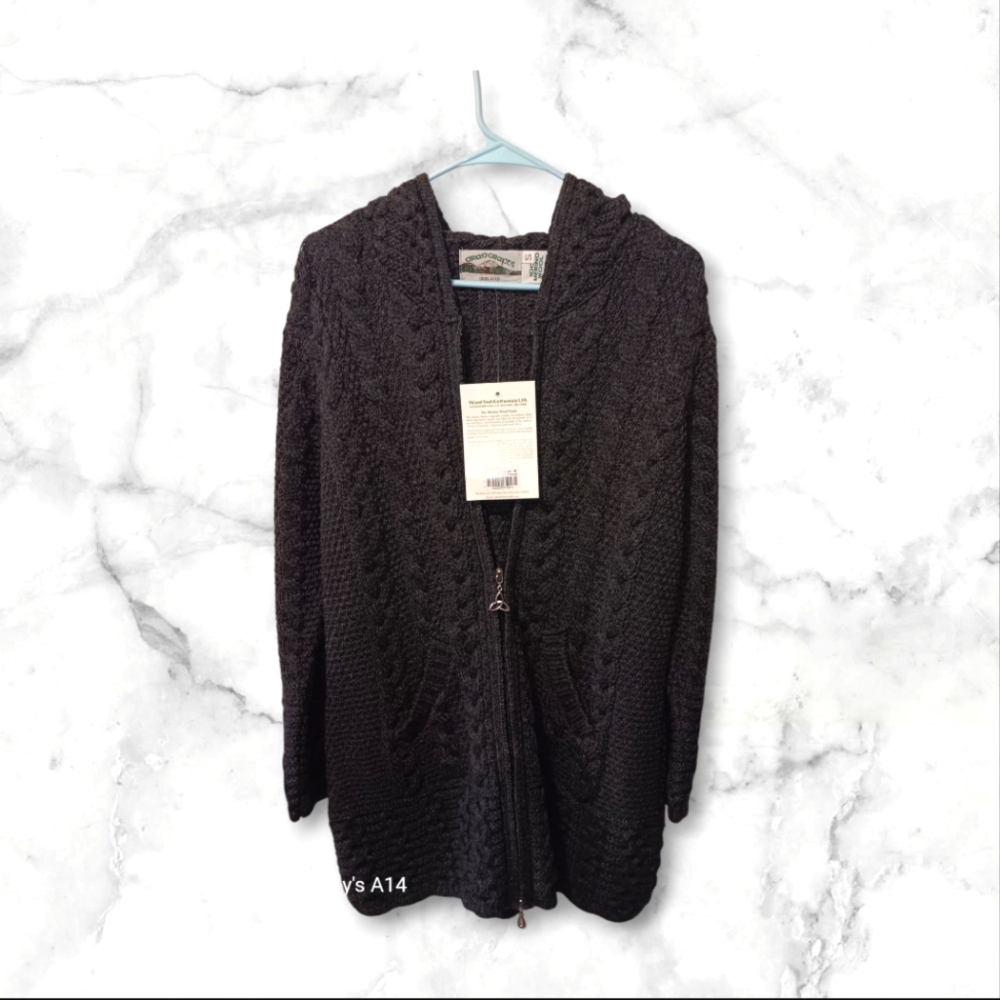 ARAN CRAFTS HOODED WOOL CARDIGAN